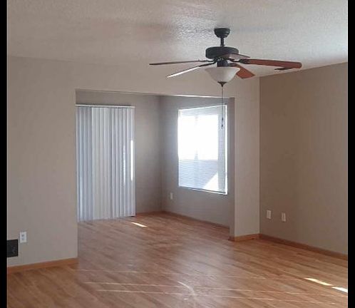 5th image of 405 Hillside Ct #420-6