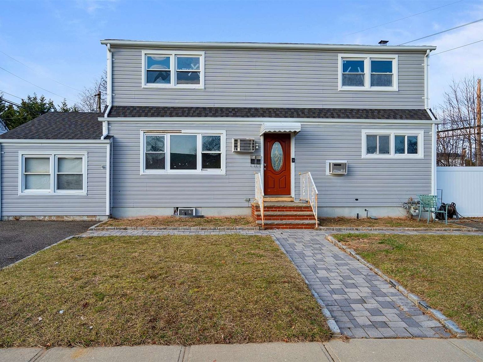 71 E June Street, Lindenhurst, NY 11757 Zillow