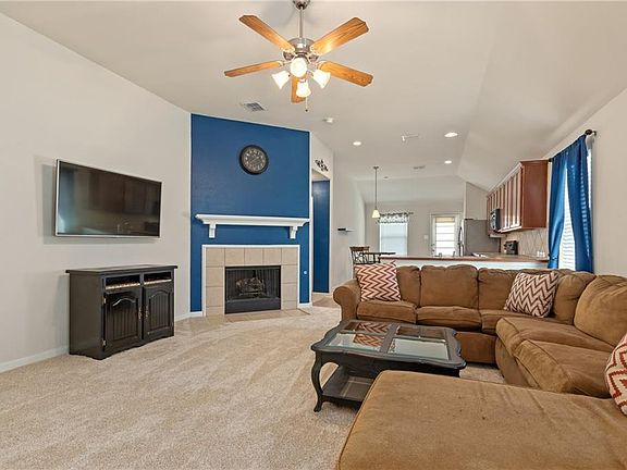 5th image of 1252 Mountain Peak Dr