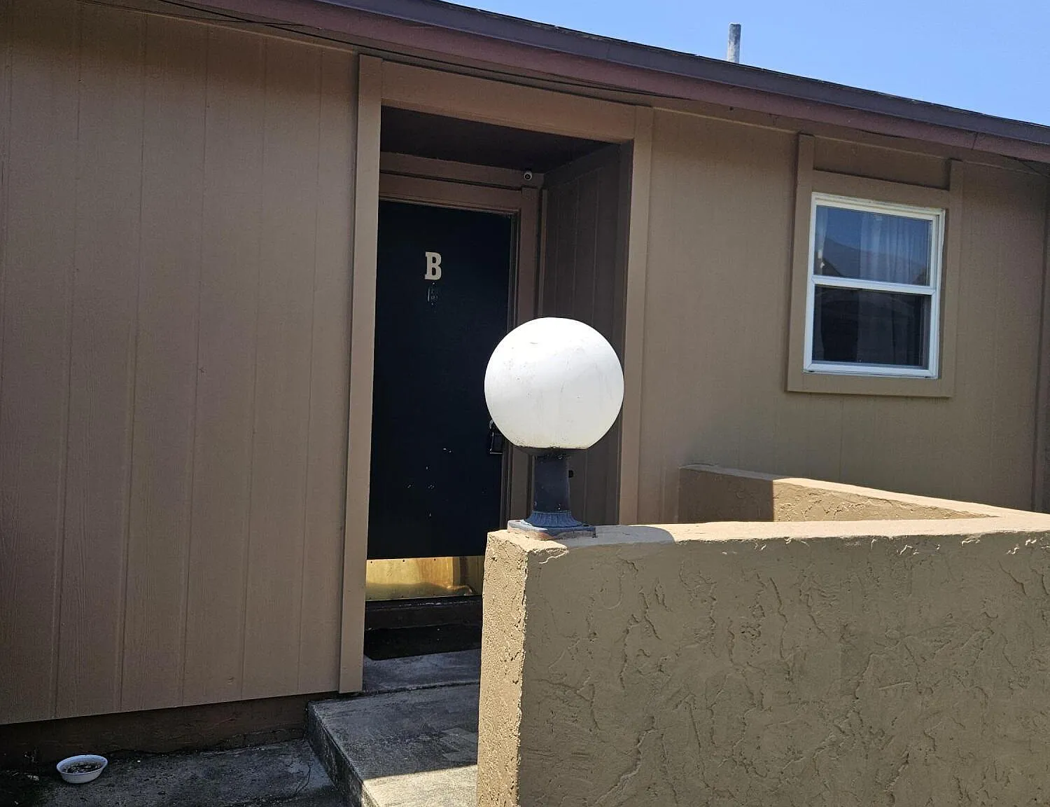 2 bed, 2.0 bath, 922 sqft, $1,200 — Photo 1