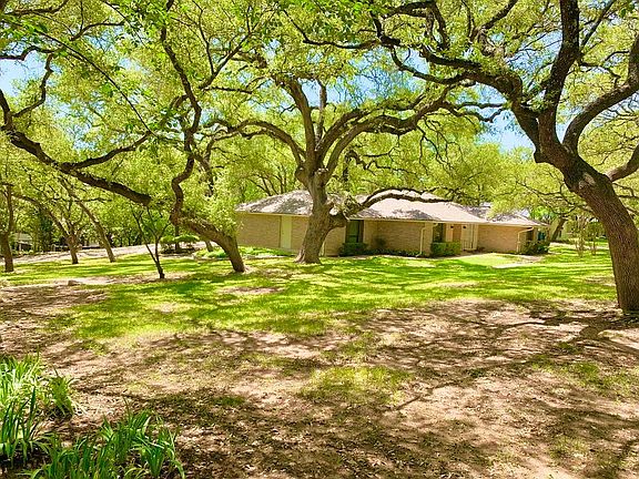 2nd image of 7609 Crossmeadow Dr