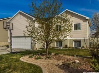 1372 W 2400 S, Woods Cross, UT 84087