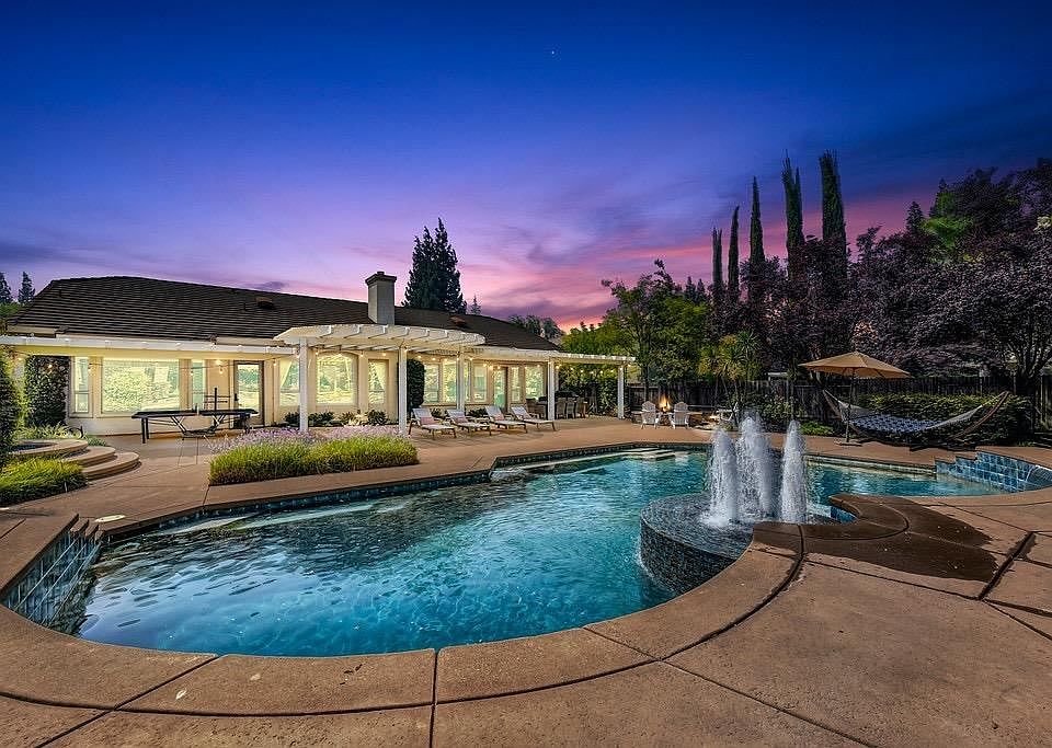 1st image of 8631 Castle Creek Dr