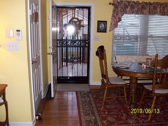 3rd image of 808 Wildview Way