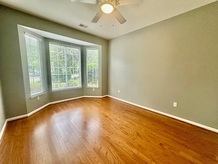 30 Raymond Rd — Photo 24