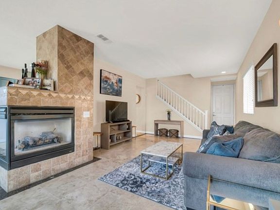 3rd image of 29228 Dakota Dr