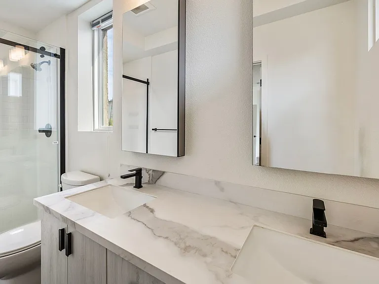 406 W. 7th St. — Photo 27