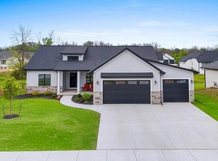 2514 S Stellita Cir, De Pere, WI 54115