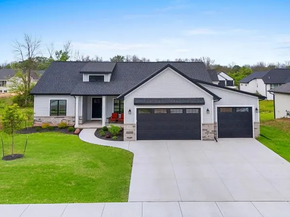 2514 S Stellita Cir, De Pere, WI 54115