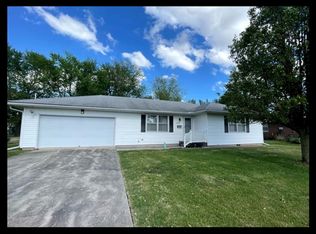 713 Ridge St, Shelbina, MO 63468