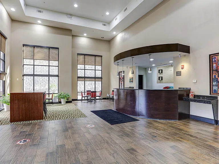 Hilltop Lofts II — Photo 27