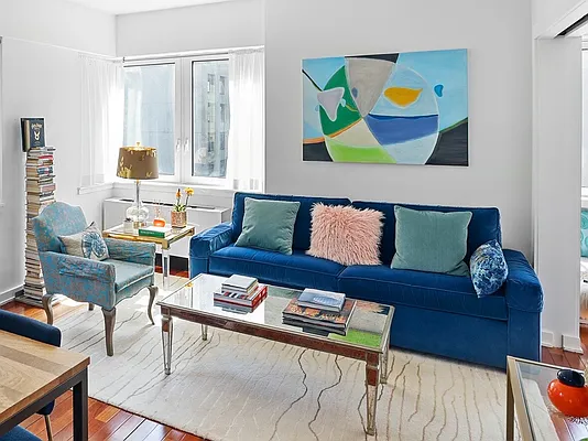 Rented by R New York | media 3