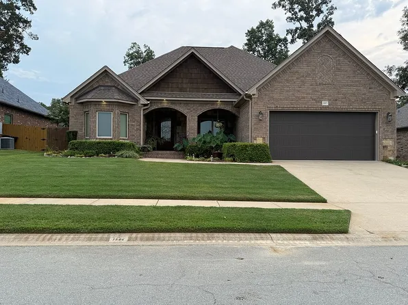 1302 Oak Glenn Pl, Bryant, AR 72022