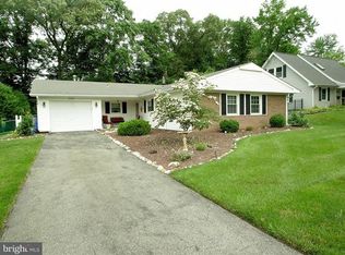 12214 Rolling Hill Ln, Bowie, MD 20715