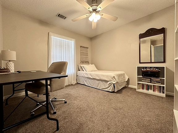 4th image of 132 Saint Kitts Ct