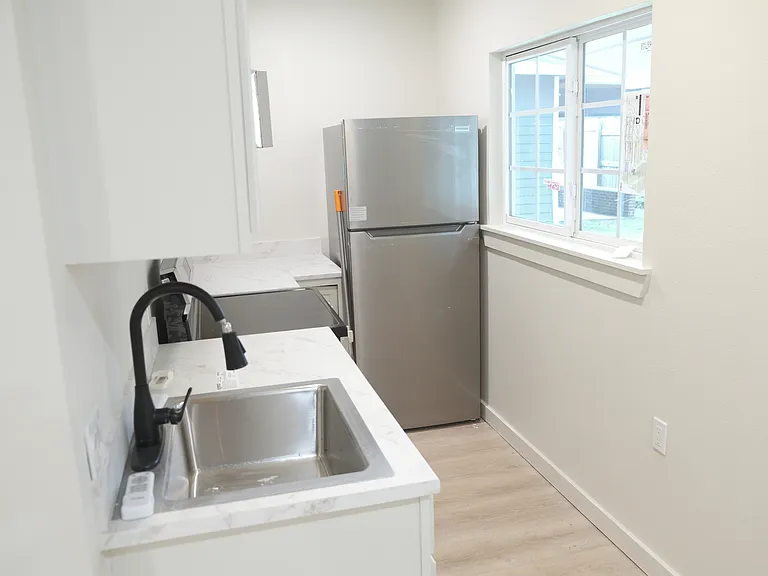 330 Pine Bluff St #2 — Photo 3