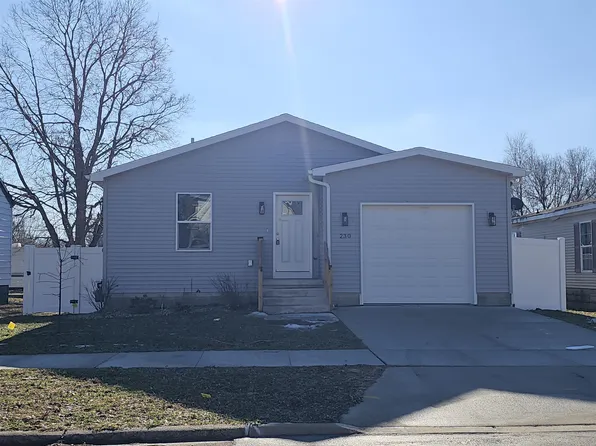 230 Gable St, Waterloo, IA 50703