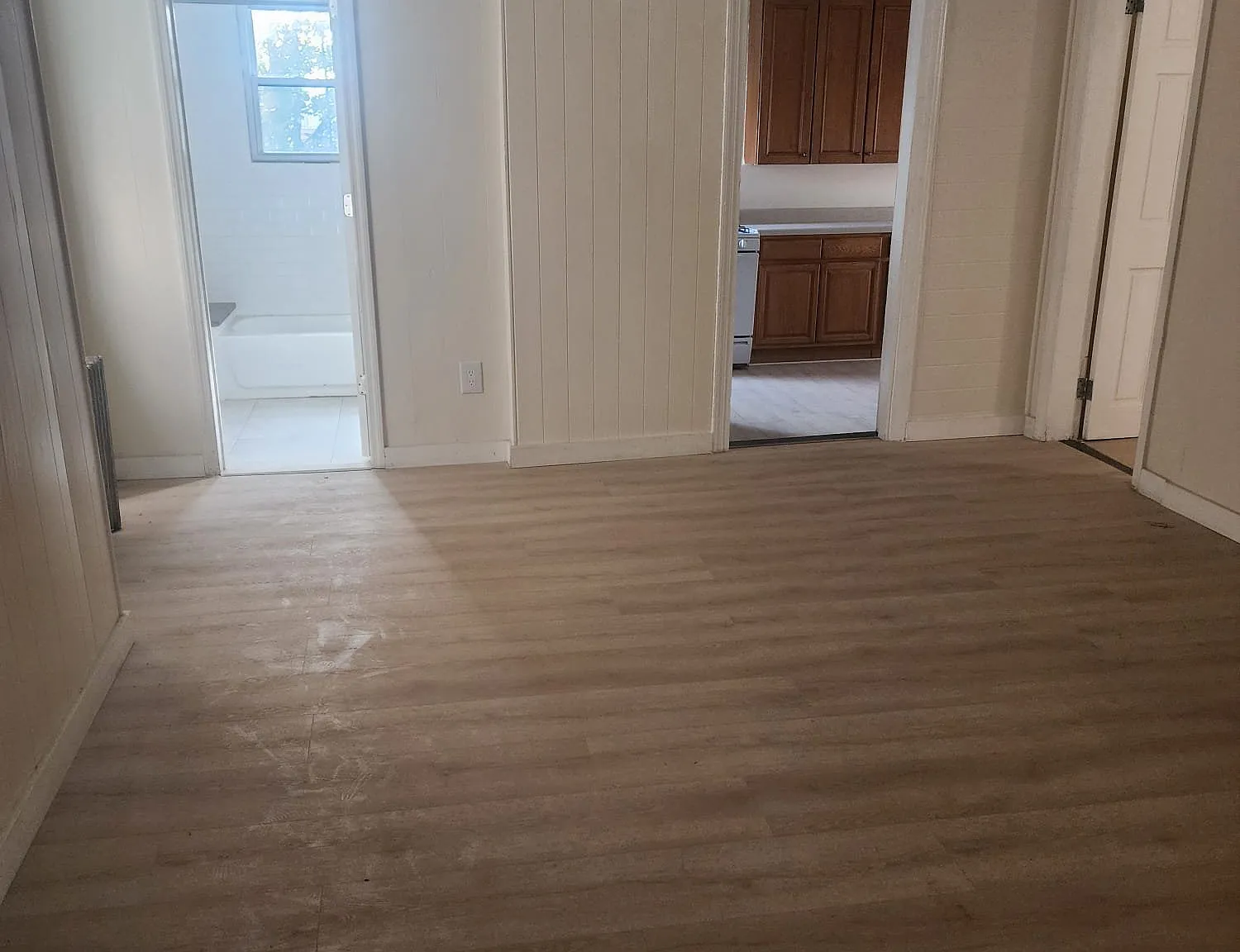 3 bed, 1.0 bath, $3,350 — Photo 2