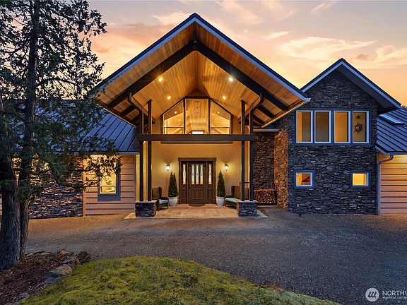 4th image of 2155 Deer Harbor Road