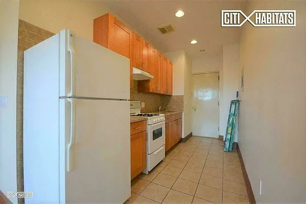 Rented by Corcoran | media 17