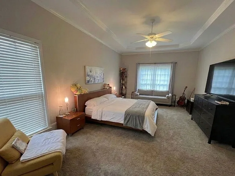 585 Cliftwood Ct — Photo 8
