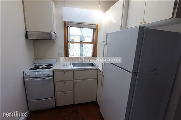 2nd image of 7 Sanborn Ct