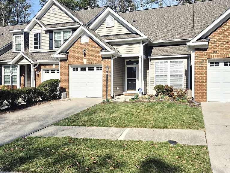 1563 Providence Knoll Dr — Photo 2