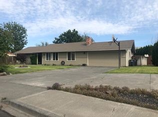 305 N Central Dr, Moses Lake, WA 98837