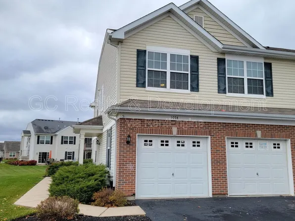 1024 Turin Dr, Hampshire, IL 60140