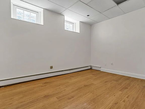 4th image of 1 Aberdeen St #102