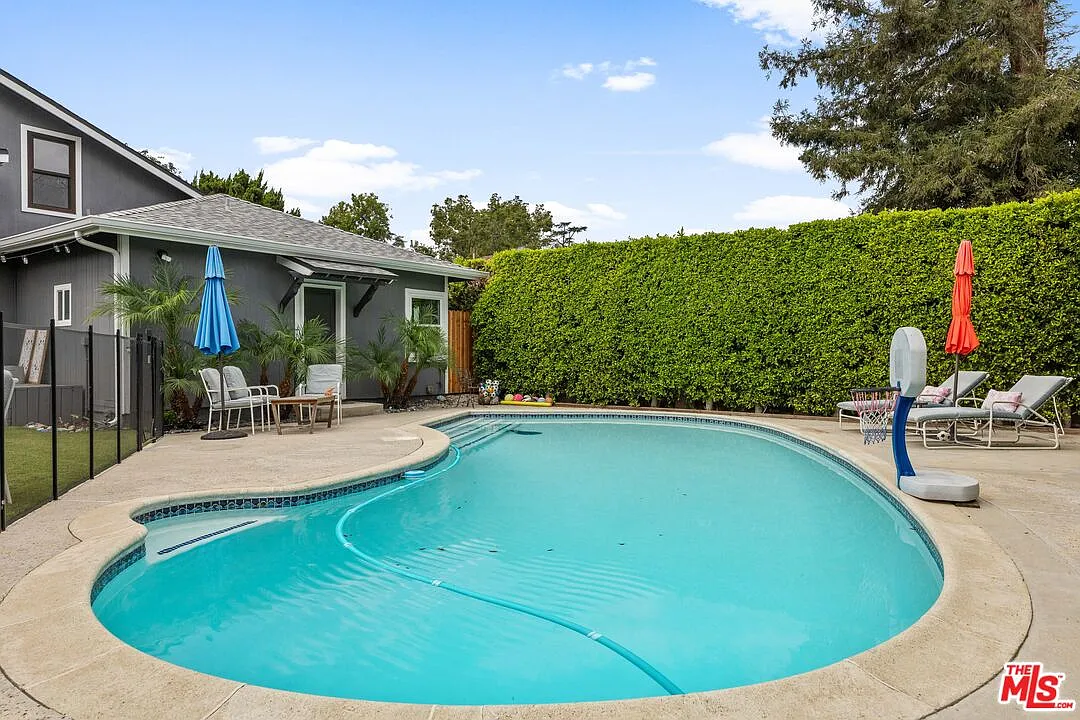 4 bed, 2.0 bath, 1997 sqft, $10,000 — Photo 1
