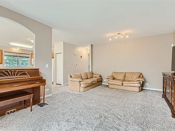 3rd image of 2962 Concord Ln