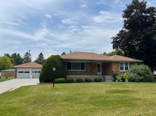 1110 E 9th St, Hastings, NE 68901