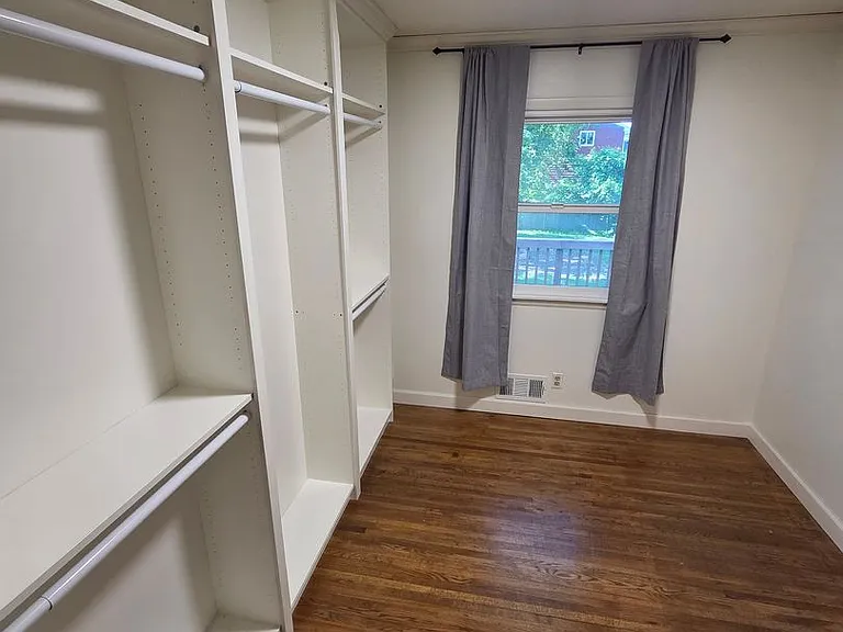 841 Lund Ave NE — Photo 9