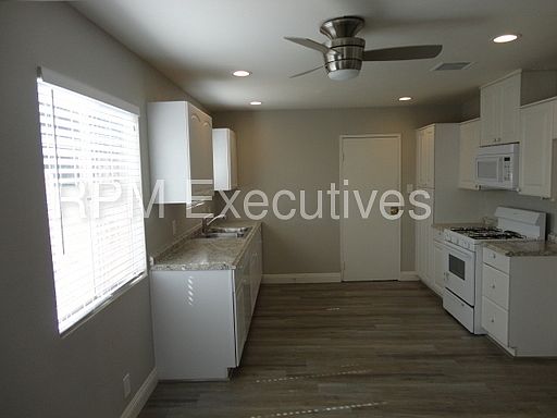 2nd image of 22708 Roscoe Blvd