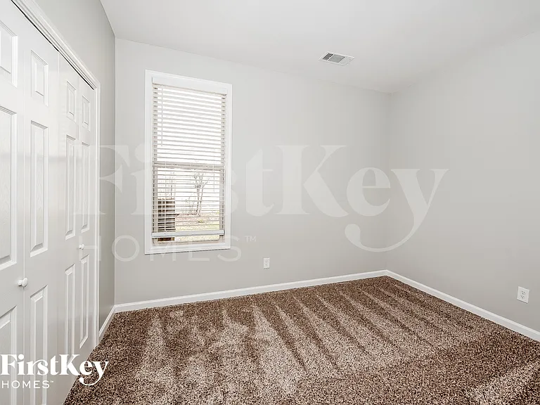 1256 Washington Dr — Photo 10