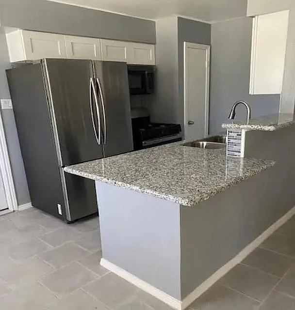 3 bed, 1101 sqft, $1,750 — Photo 2