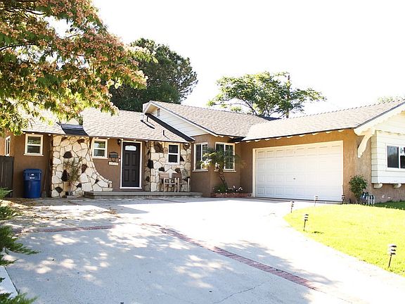 3rd image of 7625 Kelvin Ave
