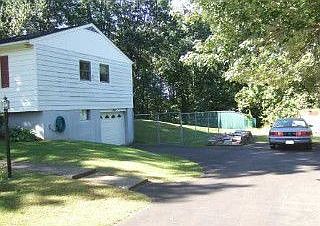 2nd image of 9 Maywood Rd