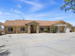 17048 Yucca Rd, Apple Valley, CA 92307