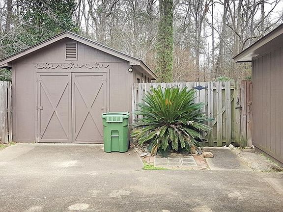 2nd image of 5833 Acacia Ct