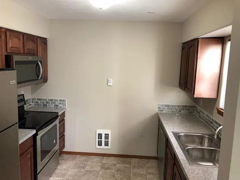 Kitchen all stainless steel!