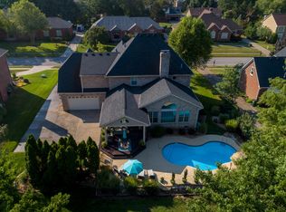8211 Limehouse Ln, Louisville, KY 40220