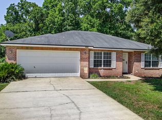 1406 Lindseys Crossing Dr, Jacksonville, FL 32218