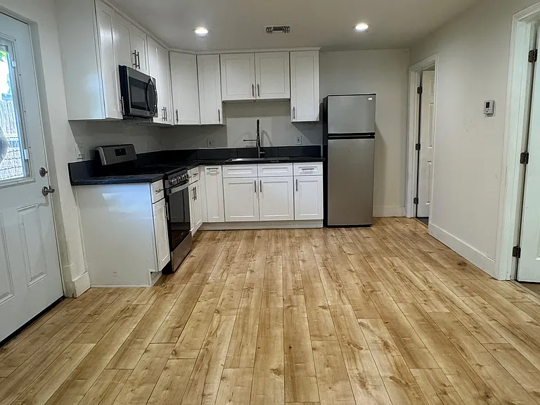 17830 Elkwood St — Photo 1