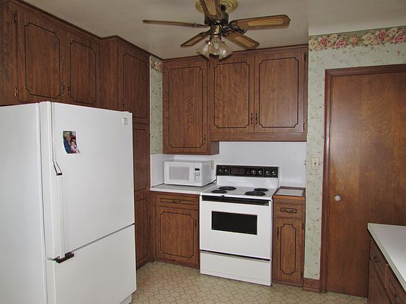 4th image of 708 Highland Dr