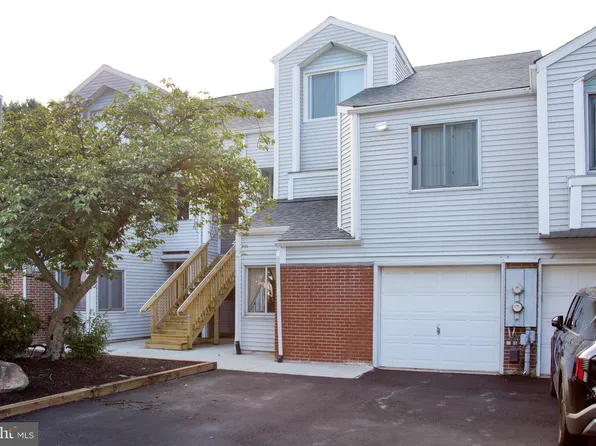 304 Michelle Ct #12, Newark, DE 19711