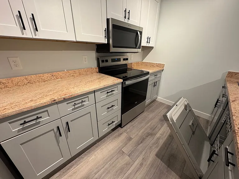 310 BARNSTABLE ROAD RESIDENCES LLC — Photo 23