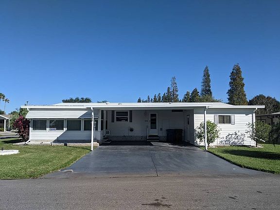 3rd image of 318 Lake Erie Ln