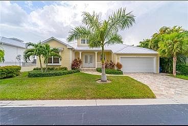 1st image of 27070 Flamingo Dr